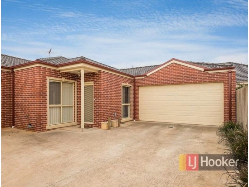 2/22 Yankos Drive, Werribee VIC 3030