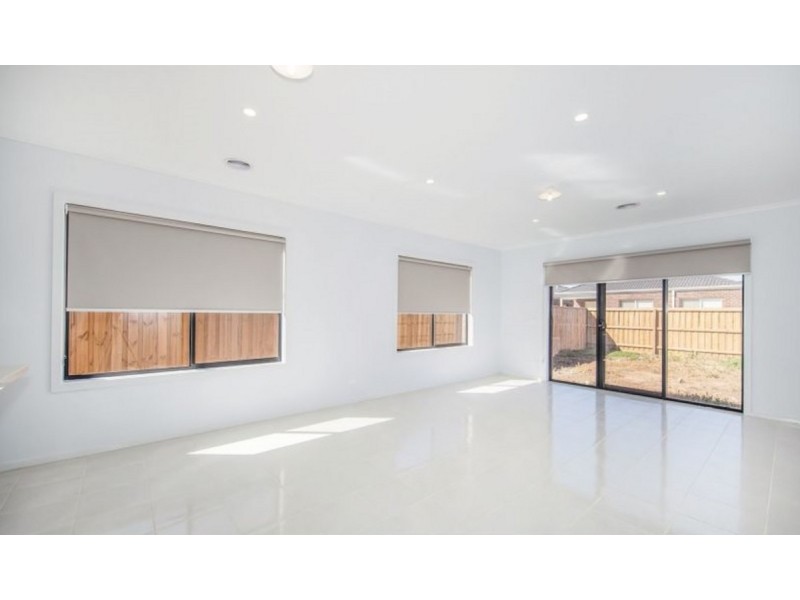91 Treeve Parkway Werribee VIC 30, Werribee VIC 3030
