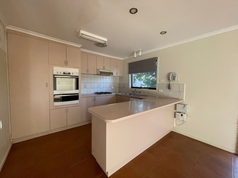 1/22 Centre Avenue, Werribee VIC 3030