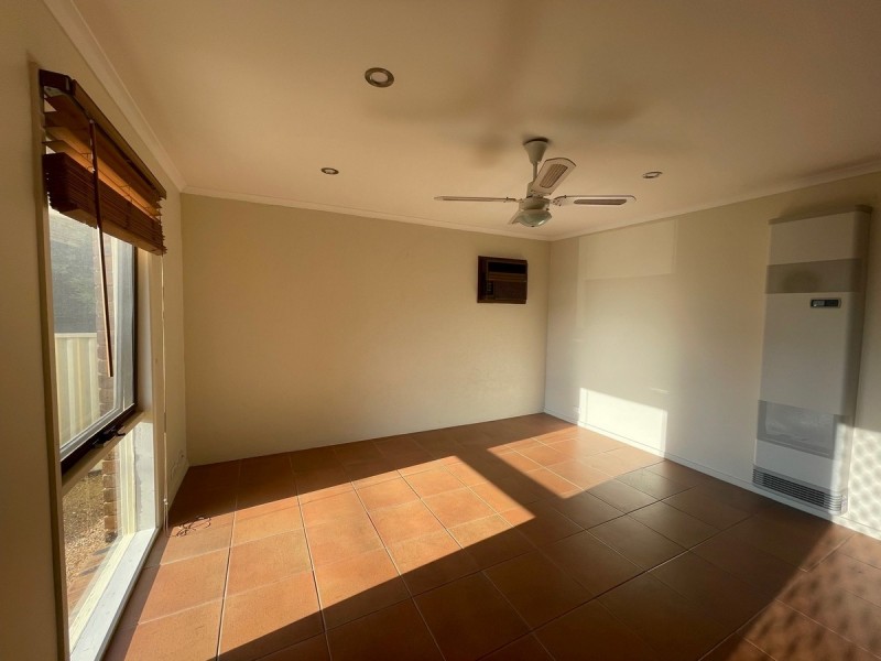 1/22 Centre Avenue, Werribee VIC 3030