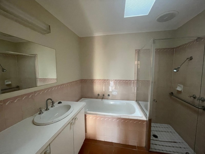 1/22 Centre Avenue, Werribee VIC 3030