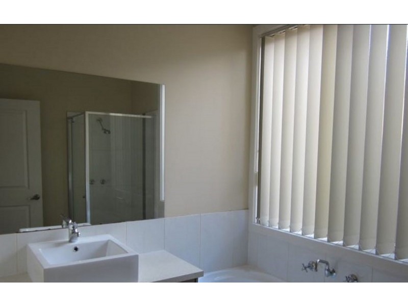 2/6 Horseshoe Circuit, Truganina VIC 3029