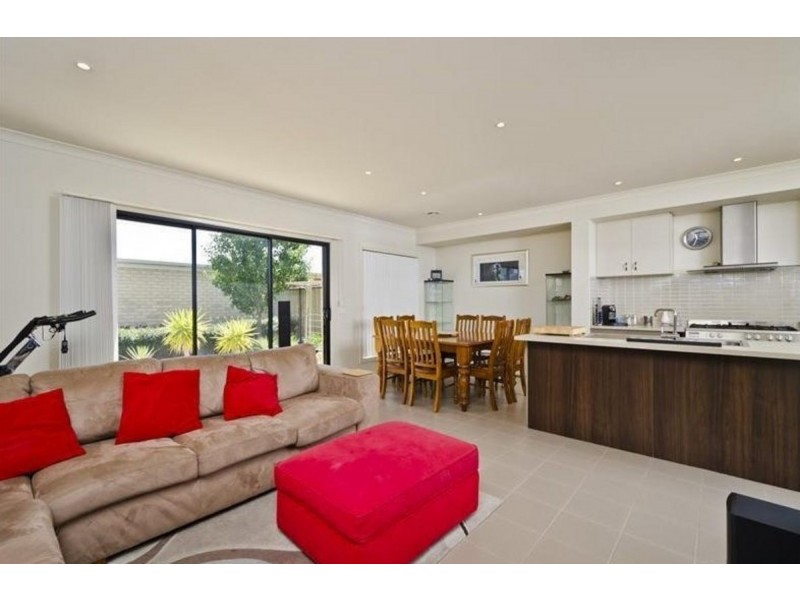 24 Prominence Boulevard, Tarneit VIC 3029