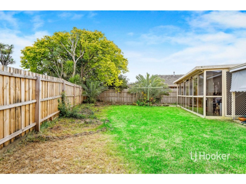 8 Burnham Drive, Hoppers Crossing VIC 3029