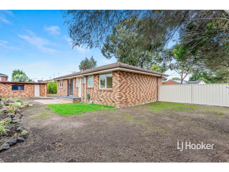 2 Barina Close, Keilor Downs VIC 3038