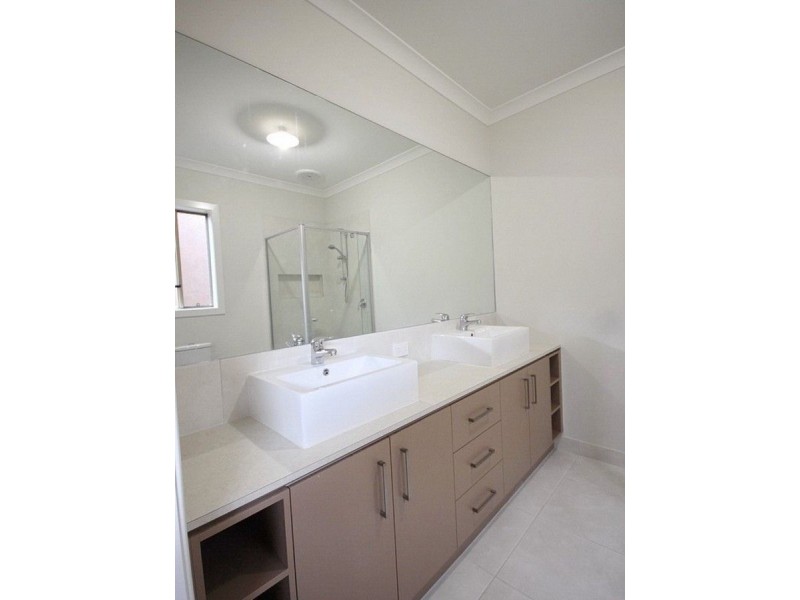 12 Airedale Avenue, Tarneit VIC 3029