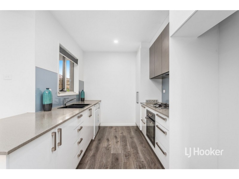 2/53 Margaret Street, Werribee VIC 3030