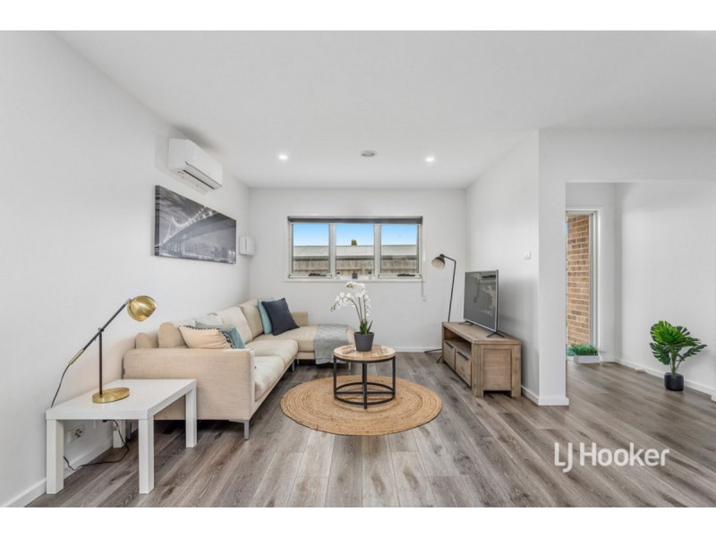 2/53 Margaret Street, Werribee VIC 3030