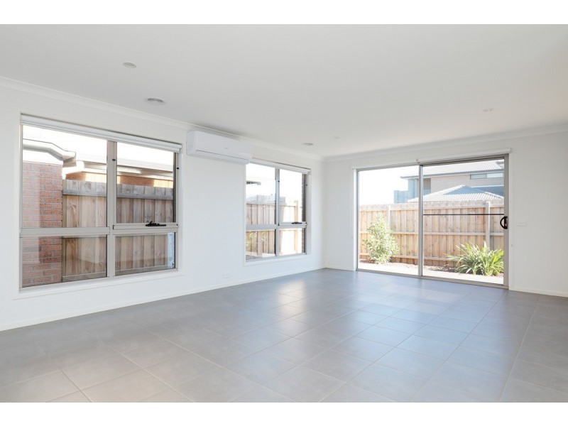 38 Badger Grove, Tarneit VIC 3029