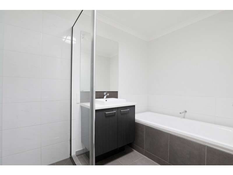 38 Badger Grove, Tarneit VIC 3029