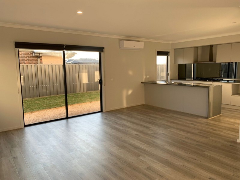 21 Attadale Avenue, Werribee VIC 3030