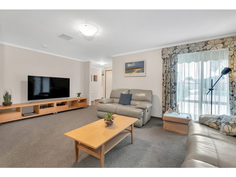 28 Mckenzie Crescent, Hoppers Crossing VIC 3029