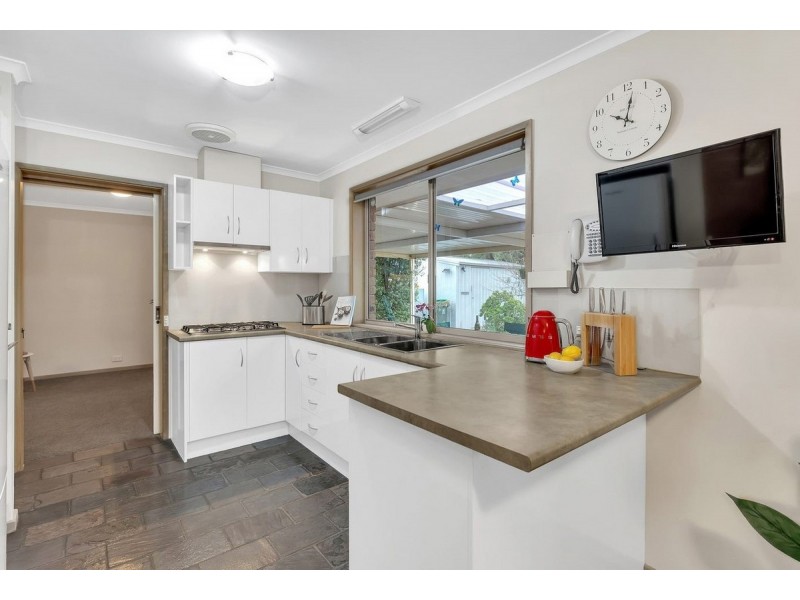 28 Mckenzie Crescent, Hoppers Crossing VIC 3029