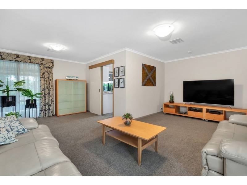 28 Mckenzie Crescent, Hoppers Crossing VIC 3029