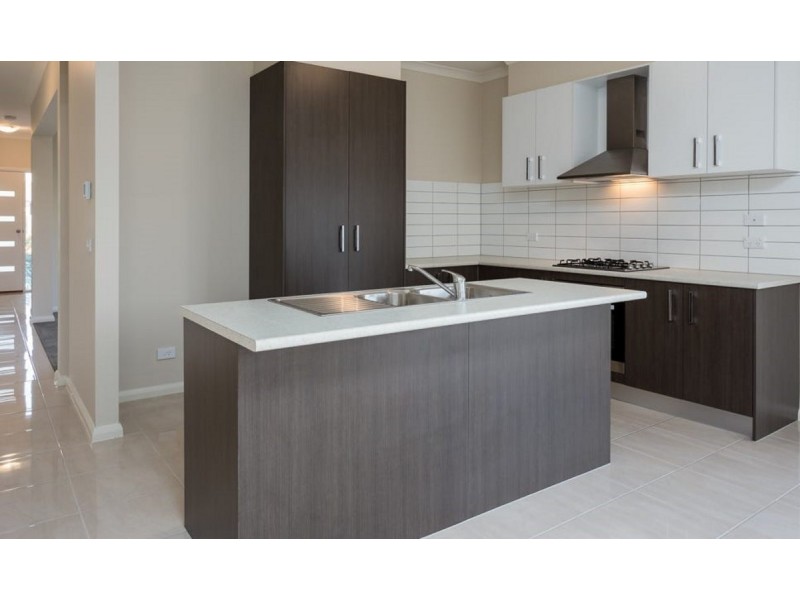 9 Mercantour Boulevard, Tarneit VIC 3029