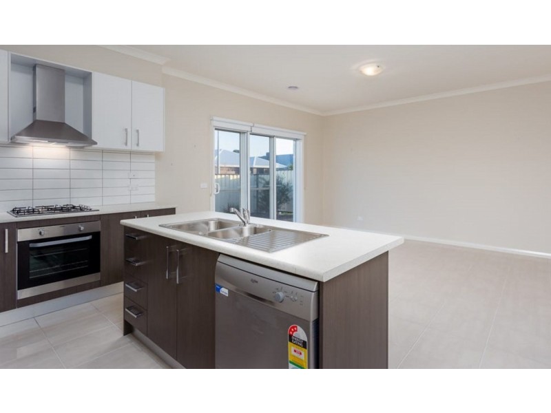 9 Mercantour Boulevard, Tarneit VIC 3029