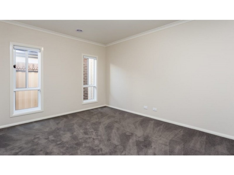 9 Mercantour Boulevard, Tarneit VIC 3029