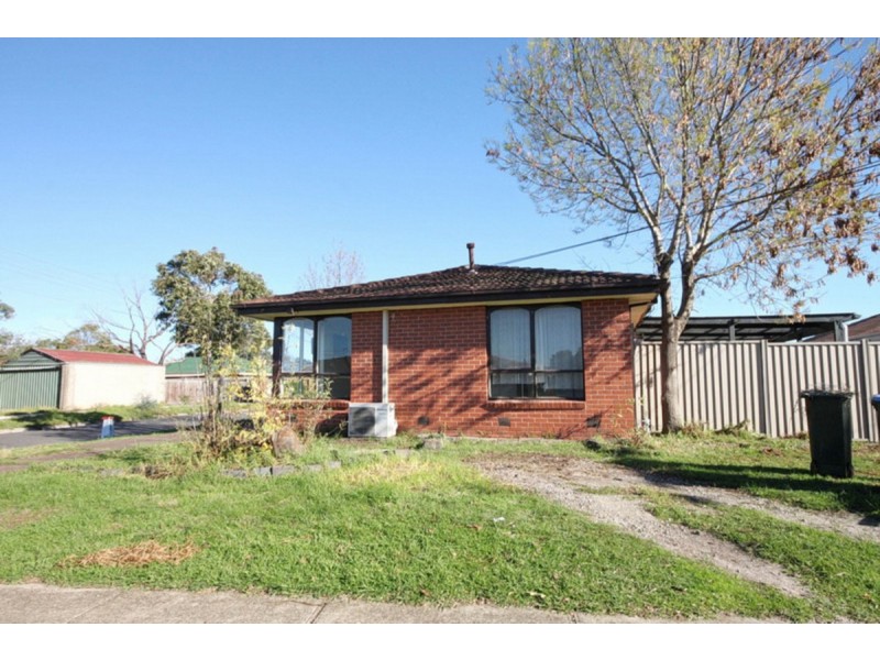18 Clitheroe Drive, Wyndham Vale VIC 3024