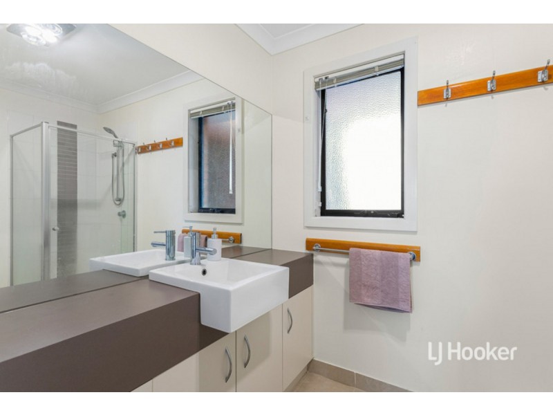 44 Chapman Drive, Wyndham Vale VIC 3024