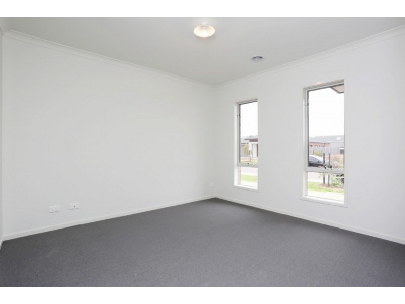 51 Topiary Street, Truganina VIC 3029