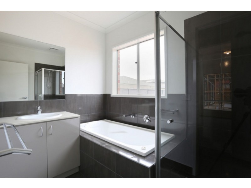 51 Topiary Street, Truganina VIC 3029