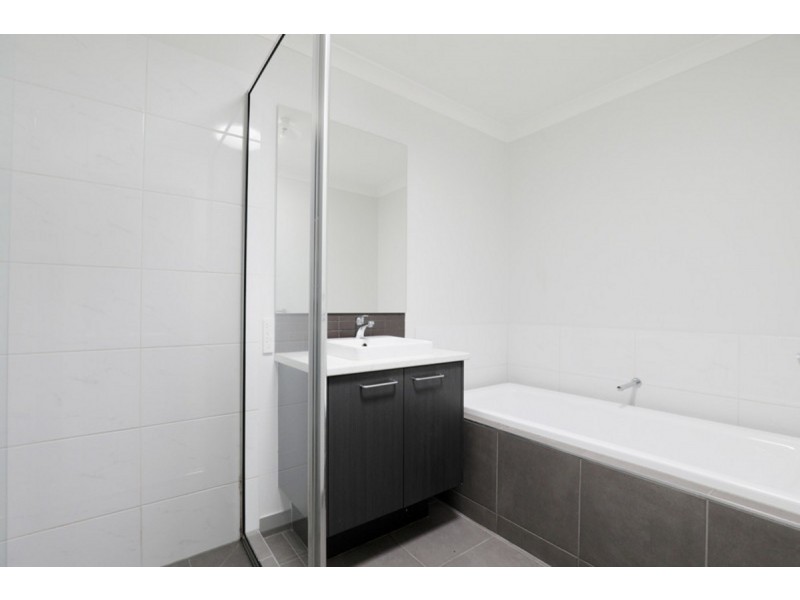 38 Badger Grove, Tarneit VIC 3029