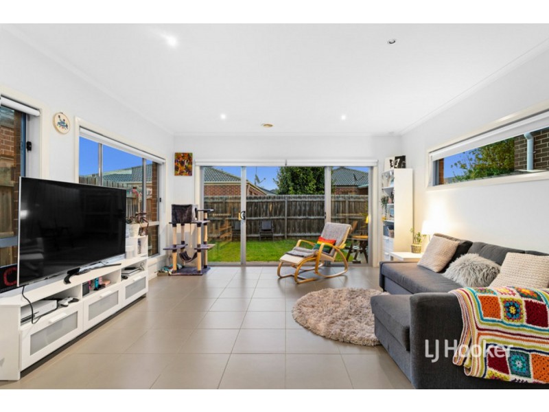 2/33 Memphis Drive, Truganina VIC 3029