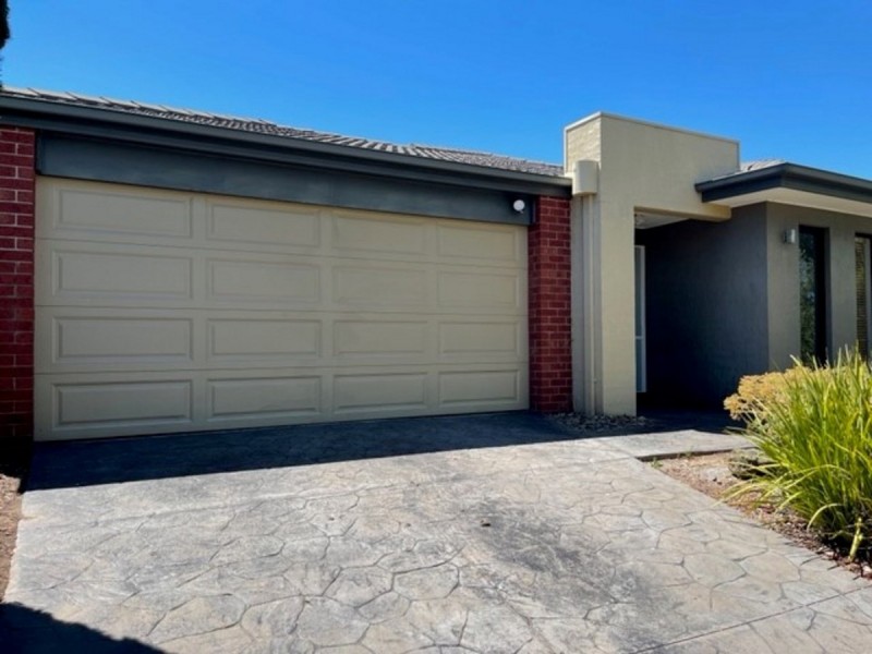 35 Emperor Parade, Tarneit VIC 3029