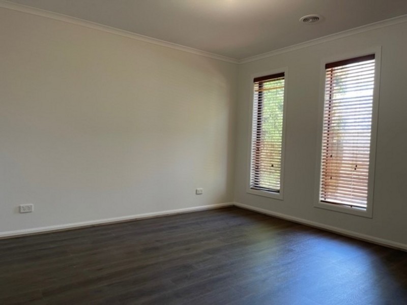 35 Emperor Parade, Tarneit VIC 3029