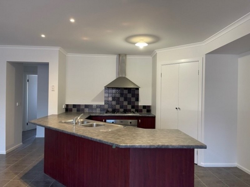 35 Emperor Parade, Tarneit VIC 3029