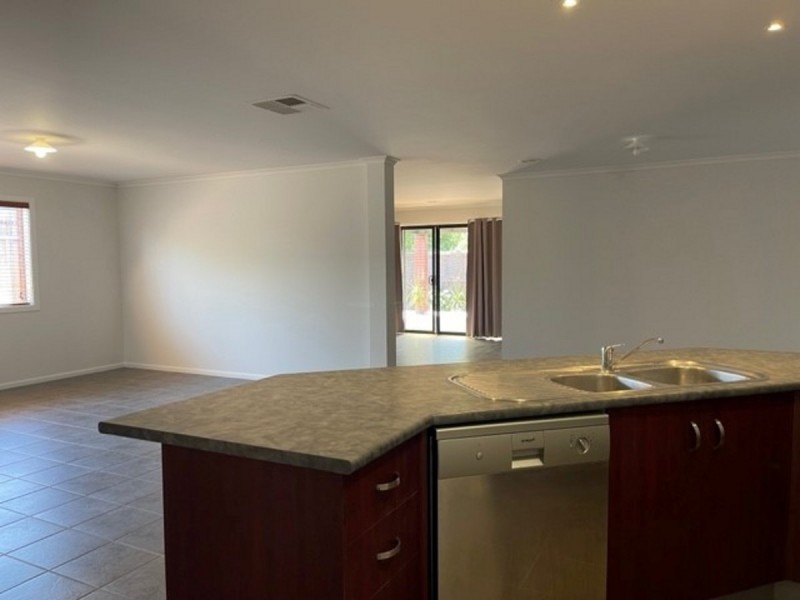 35 Emperor Parade, Tarneit VIC 3029