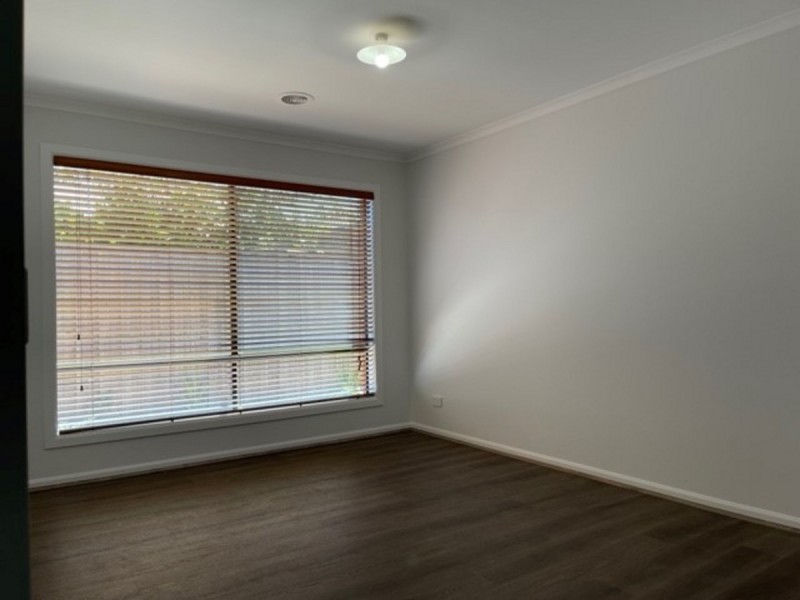 35 Emperor Parade, Tarneit VIC 3029