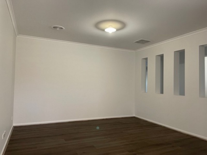 35 Emperor Parade, Tarneit VIC 3029