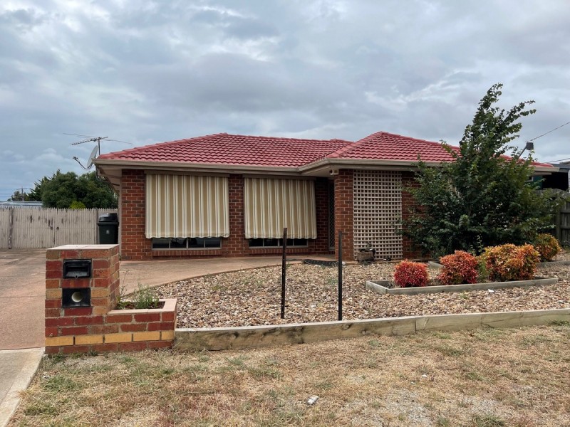 2 Shearwater Court, Hoppers Crossing VIC 3029