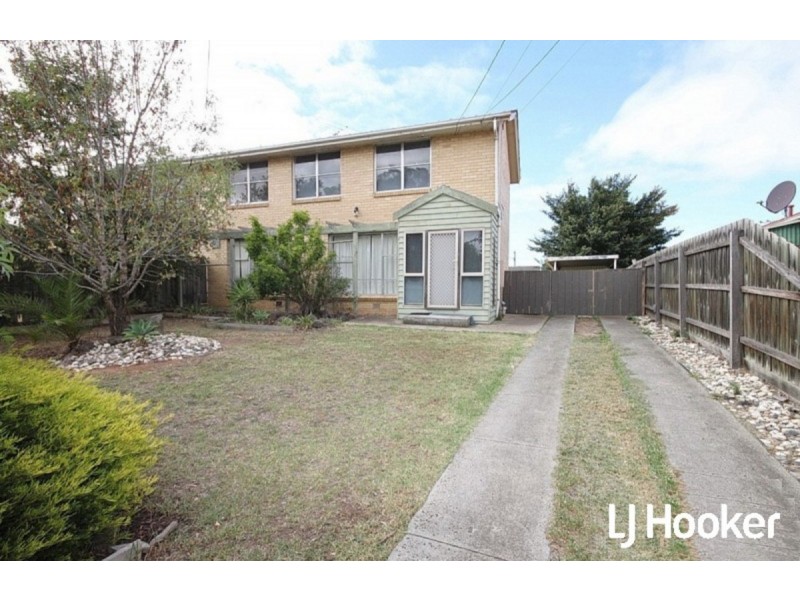 11 Golden Avenue, Werribee VIC 3030