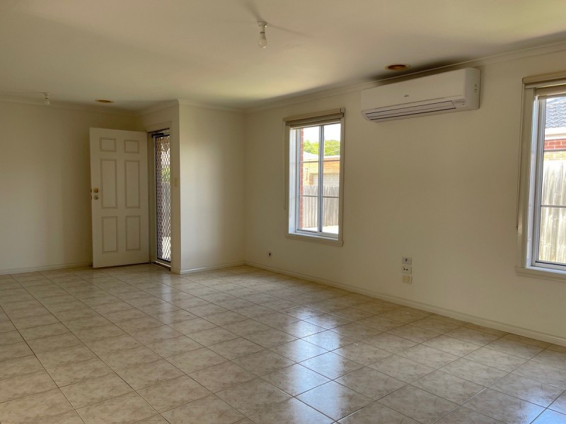 2/250 Hogans Road, Hoppers Crossing VIC 3029