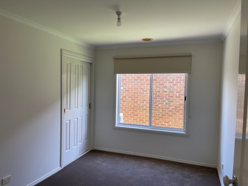 2/250 Hogans Road, Hoppers Crossing VIC 3029