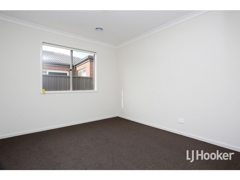 9 Abbeygate Drive, Werribee VIC 3030