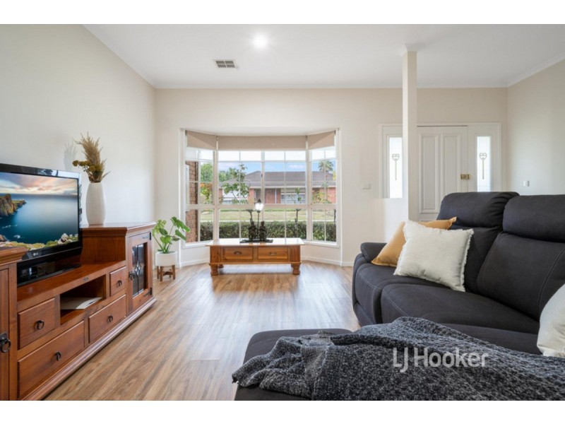 6 Hilden Close, Hoppers Crossing VIC 3029