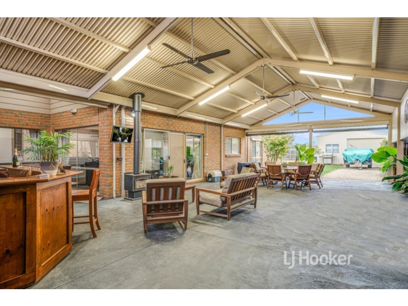 6 Hilden Close, Hoppers Crossing VIC 3029