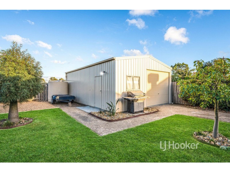 6 Hilden Close, Hoppers Crossing VIC 3029