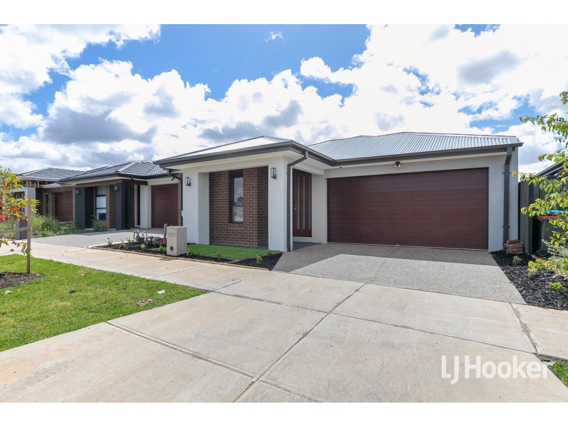 21 Goodison Grove, Mount Cottrell VIC 3024
