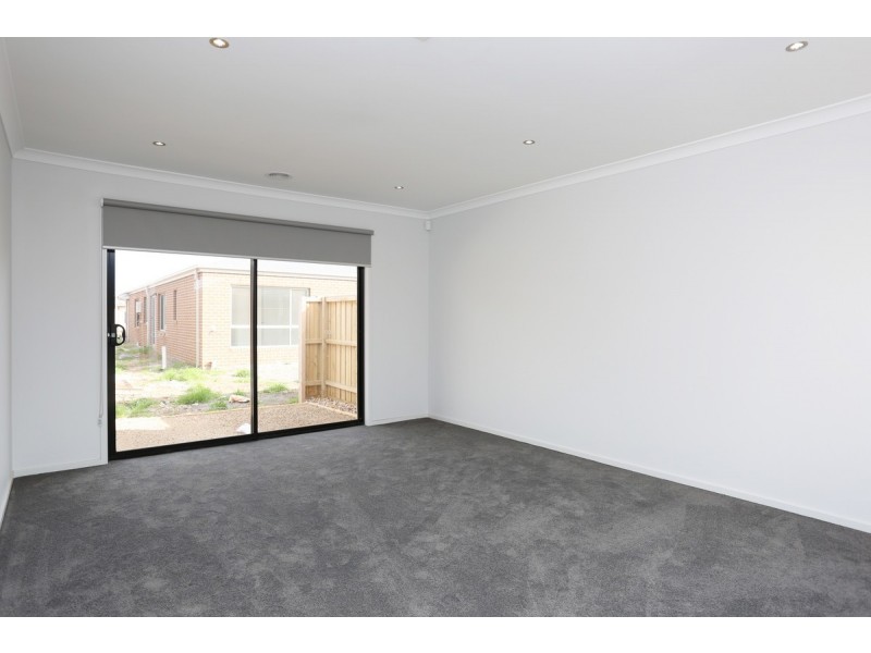 8 Lumley Circuit, Werribee VIC 3030