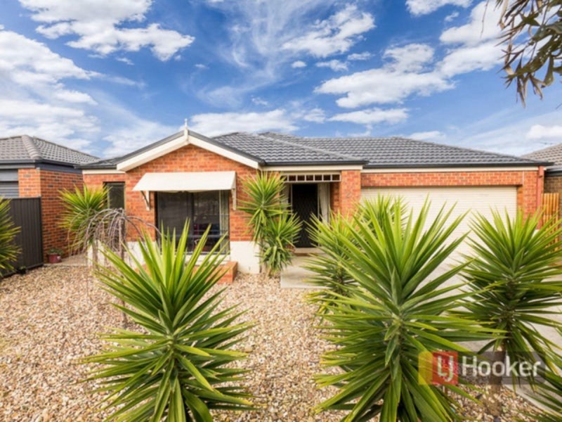 27 Condamine Avenue, Wyndham Vale VIC 3024