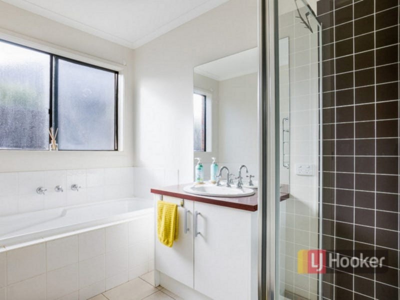 27 Condamine Avenue, Wyndham Vale VIC 3024