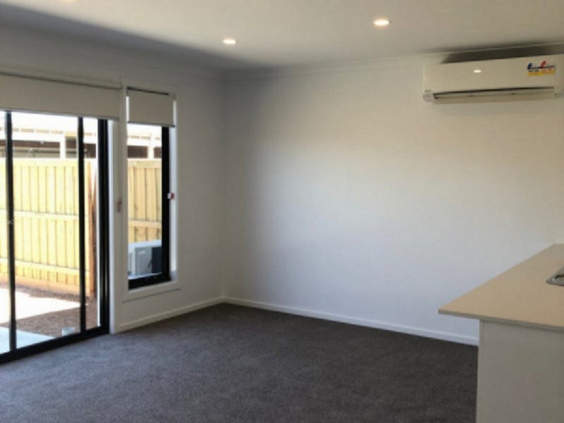 22 Heathwren View, Werribee VIC 3030