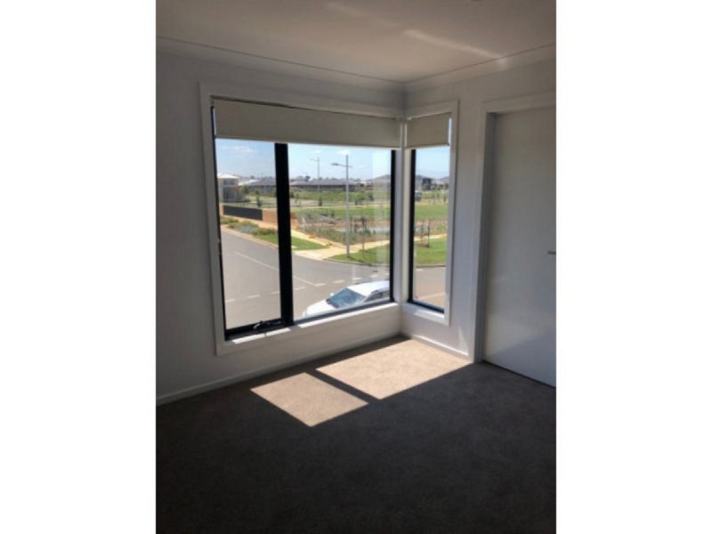 22 Heathwren View, Werribee VIC 3030