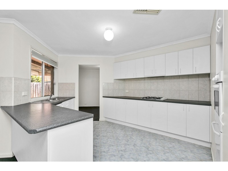 4 Millstream  Avenue, Point Cook VIC 3030