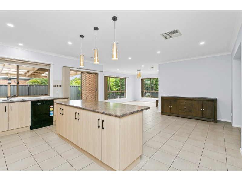 35 Wylie Way, Point Cook VIC 3030