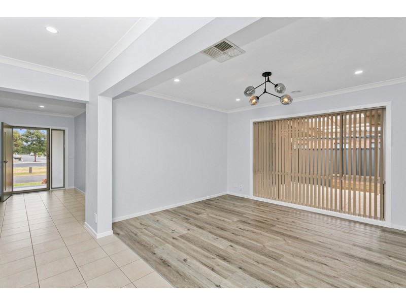 35 Wylie Way, Point Cook VIC 3030